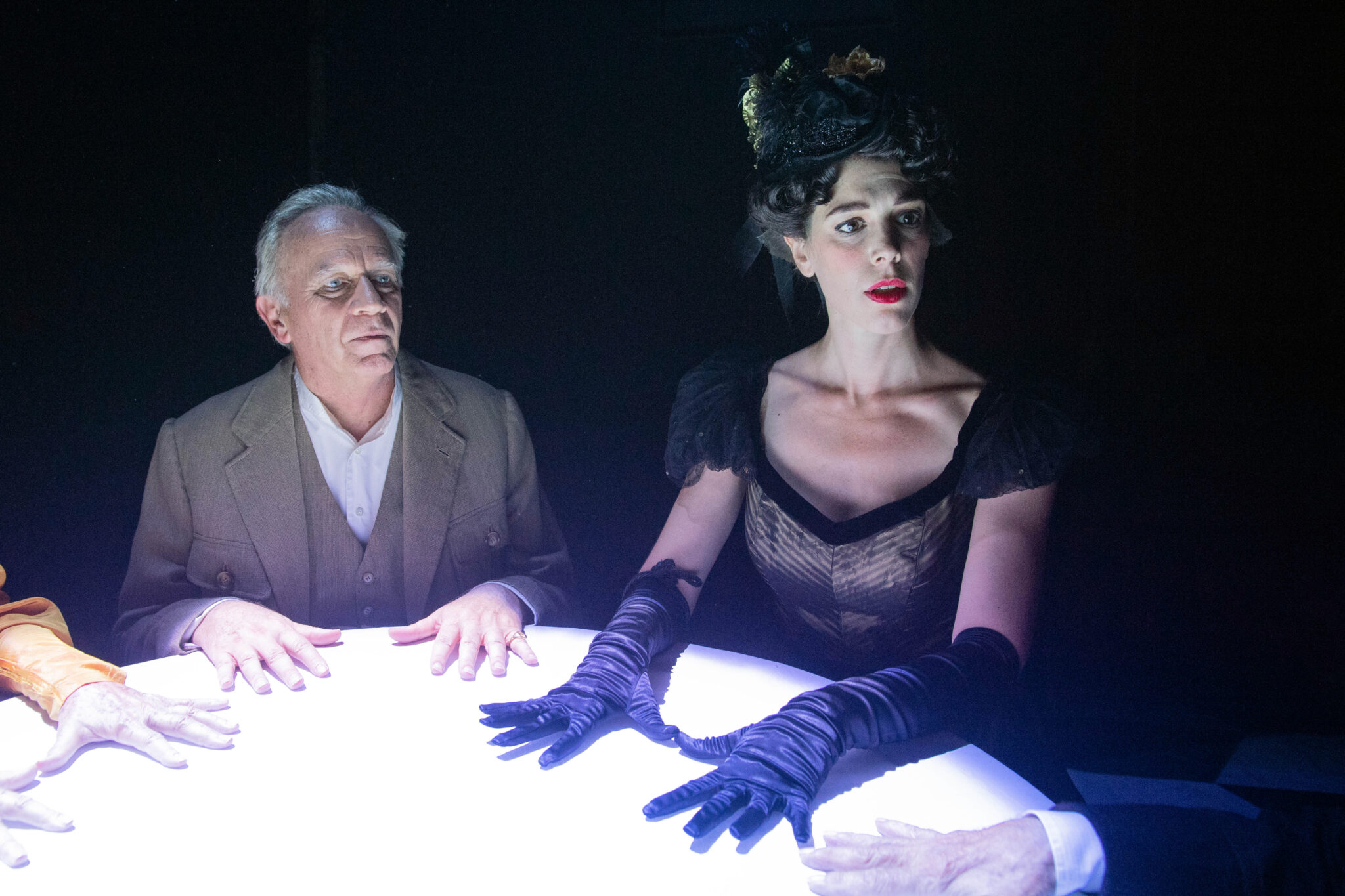 il fu Mattia Pascal regia Marco Tullio Giordana nella foto Geppy Gleijeses Roberta Lucca